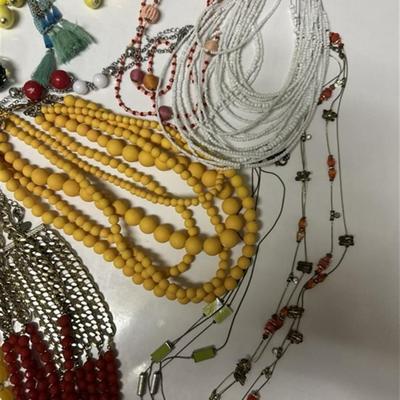 194 Large Lot Fashion Jewelry Bulk Lot ~ Mix