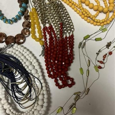 194 Large Lot Fashion Jewelry Bulk Lot ~ Mix