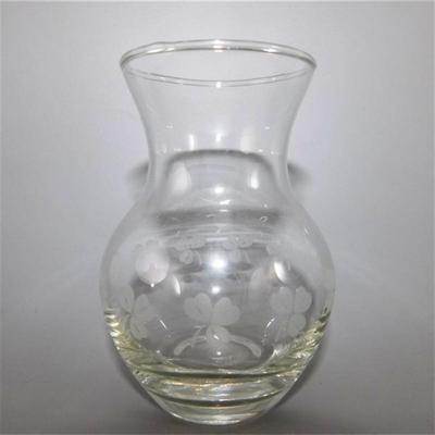 204 Lot of 2 Clover Items 4 3/8 Clover Vase / Small 4" Trinket Tray