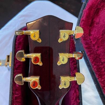U843 Gretsch Model 6122 Country Classic II Walnut Electric Guitar 1996 w/ Leather Case