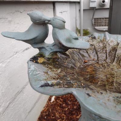 Metal Bird Bath on Pedestal Double Bird Accent