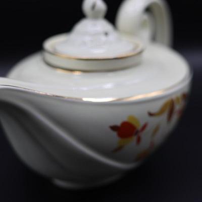 Hall's Autumn Leaf Teapot