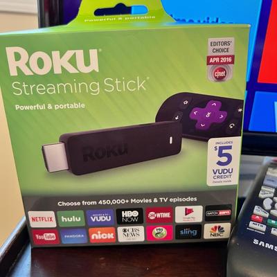 26" Samsung TV With Roku Streaming Stick