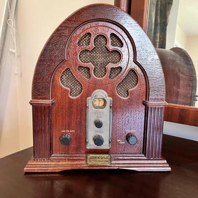 Thomas Collectors Edition Vintage Reproduction Radio