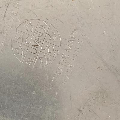 Wearever aluminum baking molds