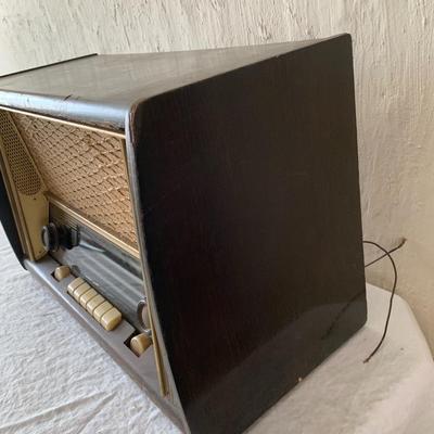 Vintage Kaiser radio