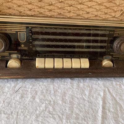 Vintage Kaiser radio