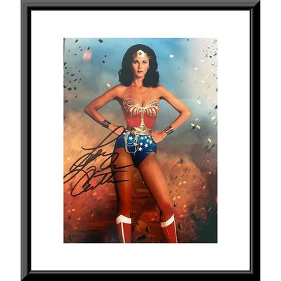 Wonder Woman Lynda Carter signed photo