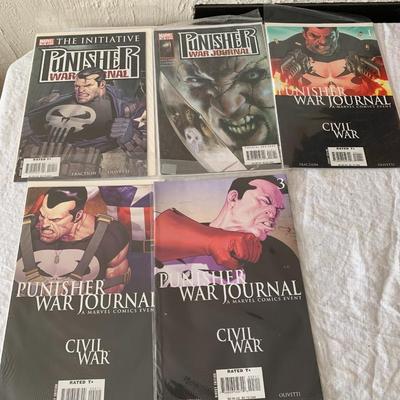 Punisher, War Journal 2 collection Lot of 5 in sleeves