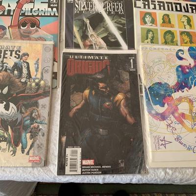 Casanova, The initiative, Silver Surfer, Free Scott Pilgrim, Satan's Baby, Lot of 9 comics in sleeves