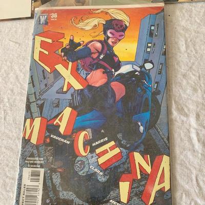 3 X-Men comic books in sleeves Lot