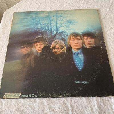 VIntage Vinyl Rolling Stone Between the Buttons Album, Record