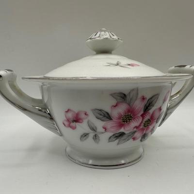 HARMONY HOUSE Fine China, Dog Wood (62 total)