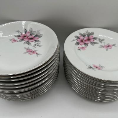 HARMONY HOUSE Fine China, Dog Wood (62 total)