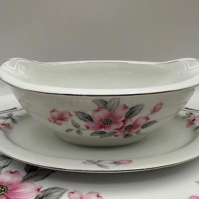 HARMONY HOUSE Fine China, Dog Wood (62 total)