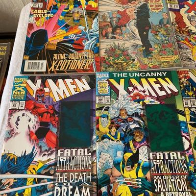 X Men comic collection Lot of 8 books