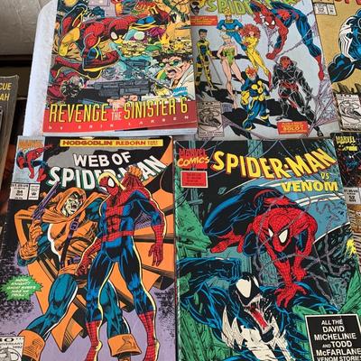 Spiderman Comics Lot of 8 books