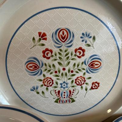 Sun Fashion Stoneware Dish Set