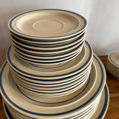 Sun Fashion Stoneware Dish Set