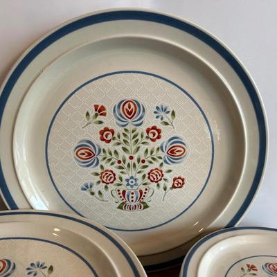 Sun Fashion Stoneware Dish Set