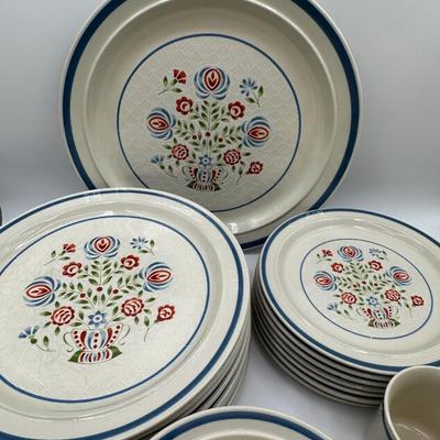 Sun Fashion Stoneware Dish Set