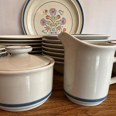 Sun Fashion Stoneware Dish Set