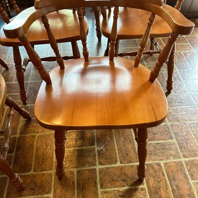 Table W/ Leaf & (6) Chairs