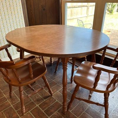 Table W/ Leaf & (6) Chairs