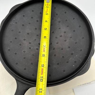 Cast Iron Frying Pan w/ lid