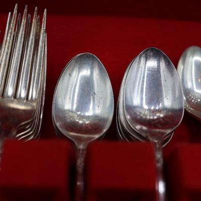 Oneida Community Tudor Plate & Few Sterling Pieces