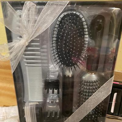 Ladies make up wallets and brushes