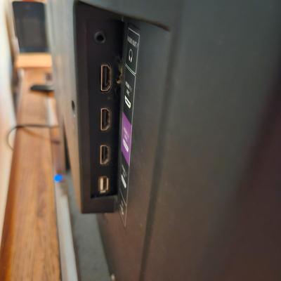 Insignia 42" LED TV (LR-DW)