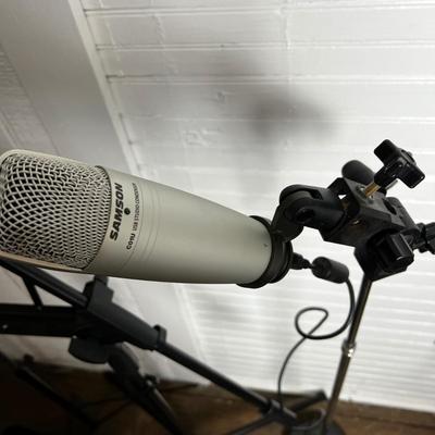 U856 Samson Microphone with stand