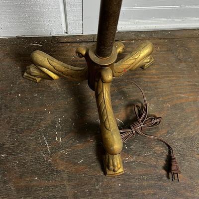 U859 Gold Metal Lion Paws Floor Lamp
