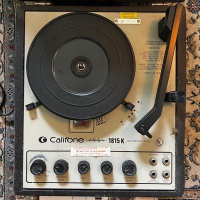 U865 Vintage Califone 1815-K Portable Record Player