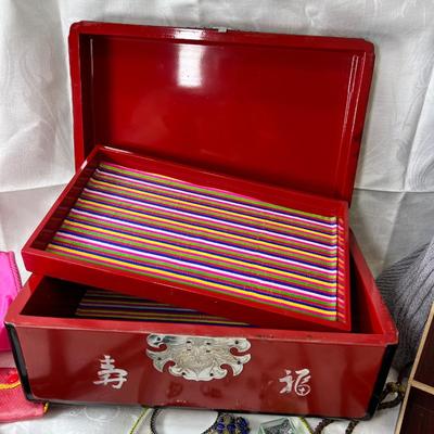 Jade jewelry inlaid red jewelry box