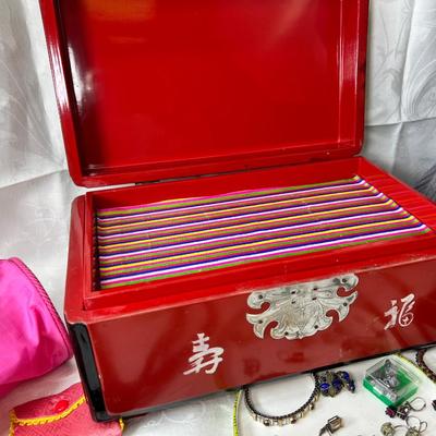 Jade jewelry inlaid red jewelry box