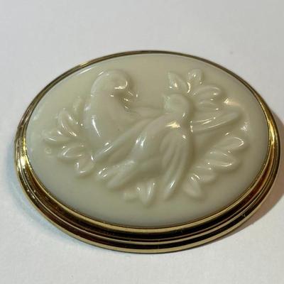 Vintage Lenox 12k Gold Filled Love Doves Porcelain Pin/Brooch in VG Preowned Condition.