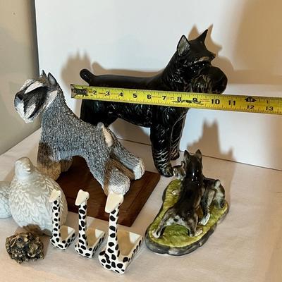 9 Piece Ceramic Figurine Lot