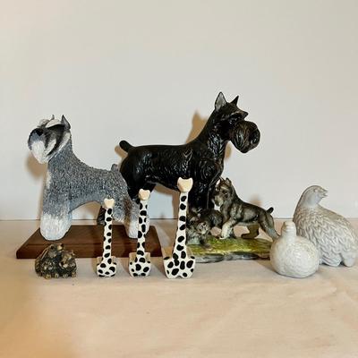 9 Piece Ceramic Figurine Lot