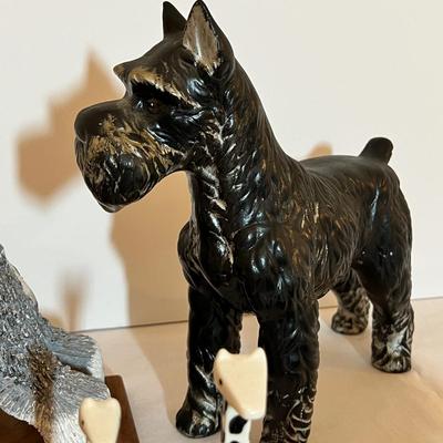 9 Piece Ceramic Figurine Lot