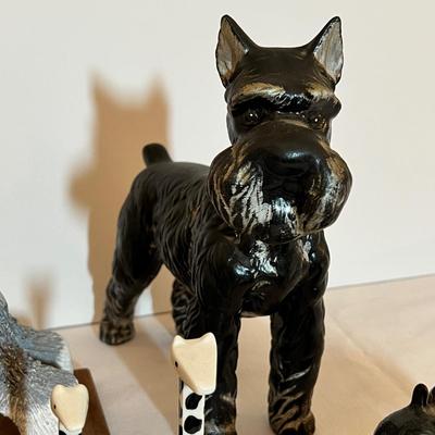 9 Piece Ceramic Figurine Lot