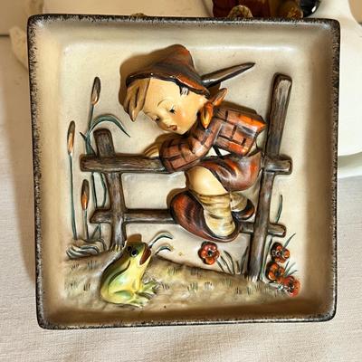 9 Piece Vintage Collectibles Lot - Hummel, Aynsley, Jasperware