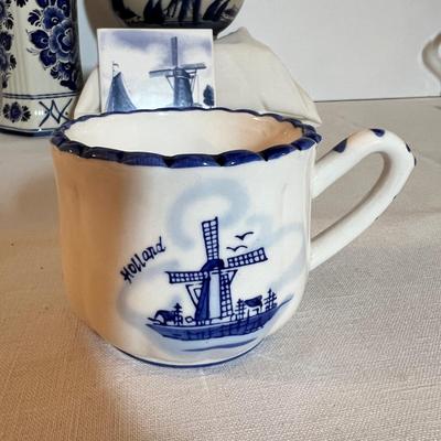 6 Piece Lot Vintage Dutch & Polish Pottery Collectibles - Delft, Royal Mossa