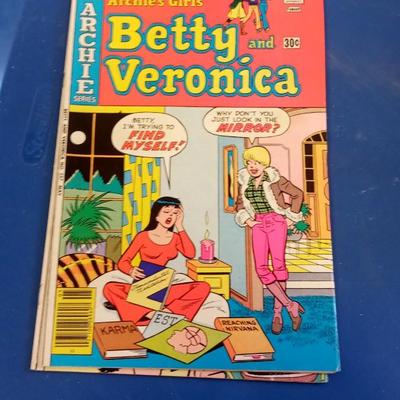 LOT 157 TWO VINTAGE BETTY AND VERONICA COMIC BOOKS