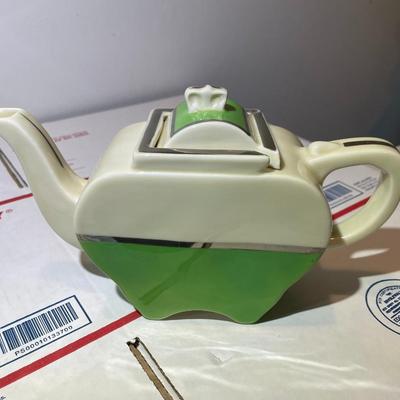 Vintage Art Deco Fraunfelter Ohio Pewter Green Slide Cover Porcelain Tea Pot in VG Preowned Condition.