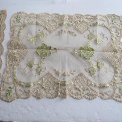Lot of Old Fancywork, Pretty Matched Set of 3 and 2 Others