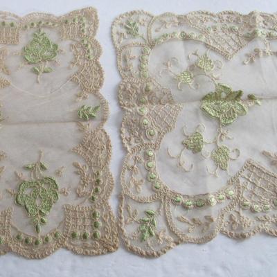 Lot of Old Fancywork, Pretty Matched Set of 3 and 2 Others
