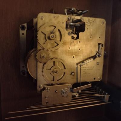 Vintage Burlwood Case West German Howard Miller 2 Jewel Mantel Clock