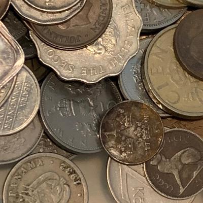 HUGE LOT Foreign Currency C036